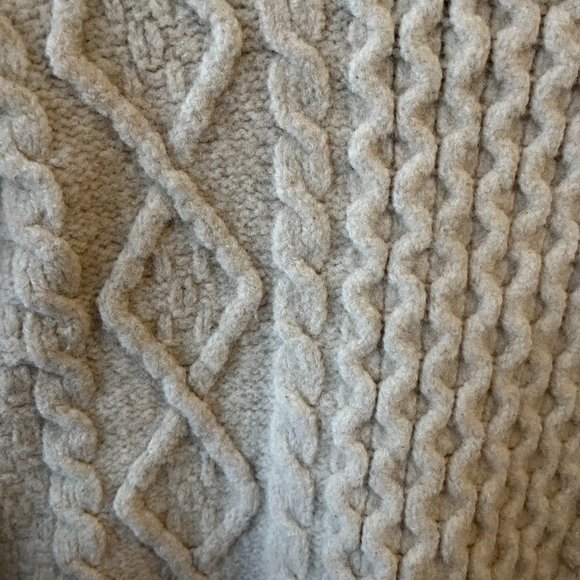 Cozy Cream Cable Knit Sweater - Picture 2 of 4